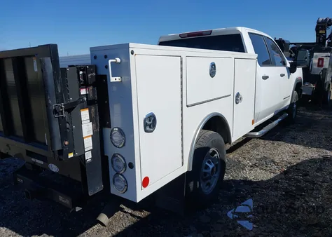 2024 GMC Sierra 2500Hd 4Wd Long Bed Pro from USA, damaged, VIN 1GT19LE7XRF302360